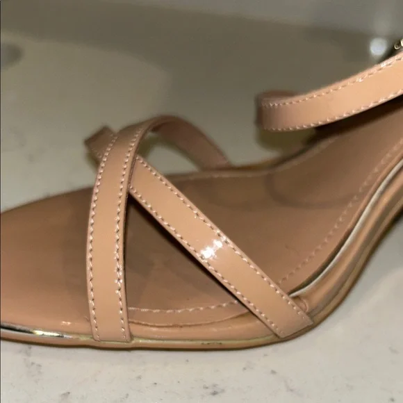 White House Black Market 9.5M 3.5 inch Nude Strappy Heels - Picture 6 of 12